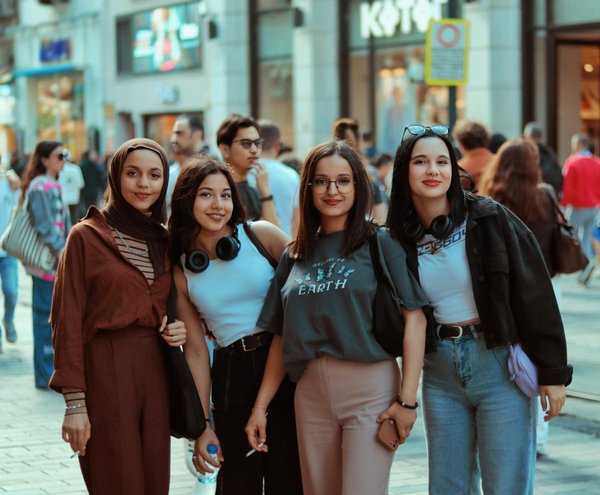 How is British Women's Fashion Shaping Modern Identity?